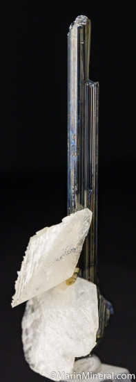 Calcite on Stibnite from Henan Prov., China [db_pics/pics/A949c.jpg]