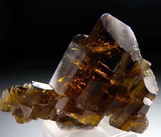 Epidote from Brumado Mine, Bahia, Brazil [db_pics/pics/AR20c.jpg]