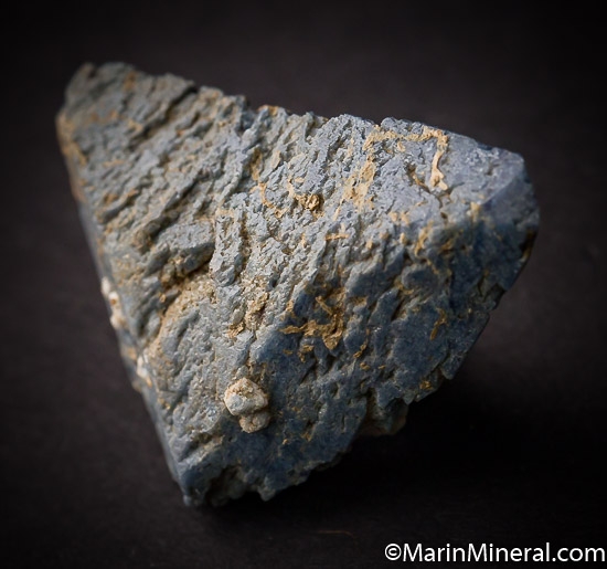 Benitoite from Benitoite Gem Mine, San Benito County, California [db_pics/pics/AR38b.jpg]