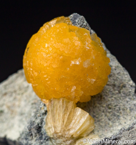 Stilbite from Farifax Quarry, Centreville, Virginia, USA [db_pics/pics/CT111c.jpg]