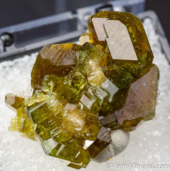 Uvite with Magnesite from Brumado Mine, Bahia, Brazil [db_pics/pics/CT167c.jpg]