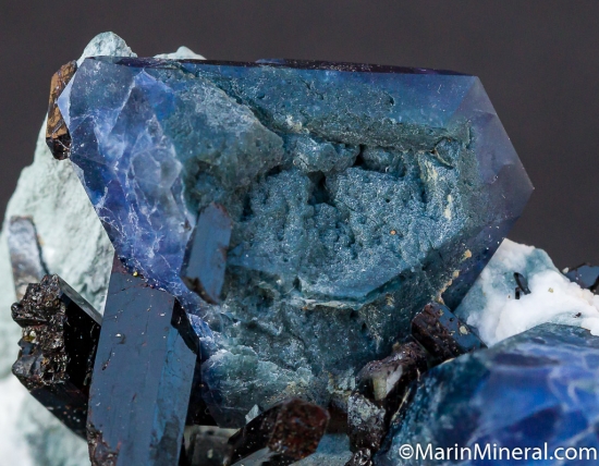 Benitoite with Neptunite from Gem Mine, San Benito Co., California, USA [db_pics/pics/CT254h.jpg]