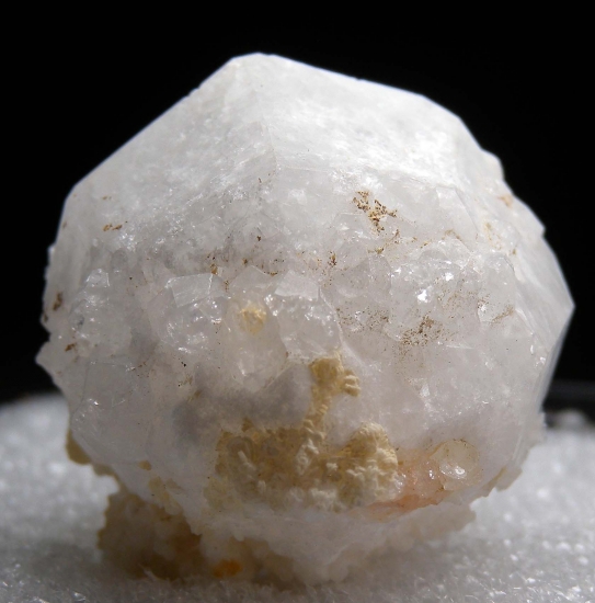 Analcime from North Table Mountain, Golden, Colorado, USA [db_pics/pics/CT350c.jpg]