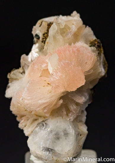 Thomsonite from Amudika River, near Mirny, Yakutia, Siberia, Russia [db_pics/pics/CT659a.jpg]