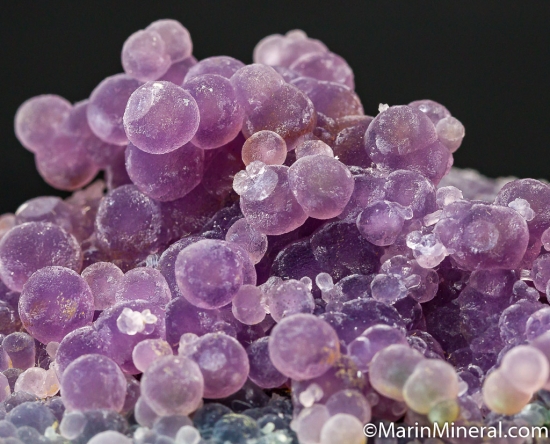 Amethyst var. Grape Agate from Mamuju, Sulawesi, Indonesia [db_pics/pics/CT672e.jpg]