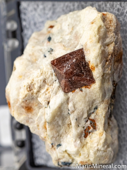 Zircon from Tigerville Prospect, Greenville Co., South Carolina, USA [db_pics/pics/CT714b.jpg]