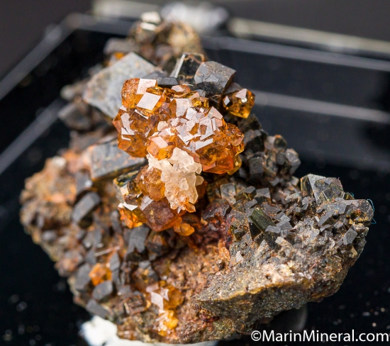 Grossular, Augite, Quartz from Vesper Peak, Snohomish Co., Washington, USA [db_pics/pics/CT807b.jpg]