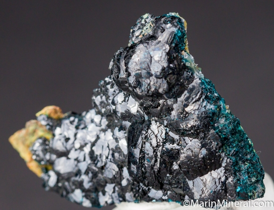 Clinoclase from Copper Stope, Majuba Hill Mine, Pershing Co., Nevada, USA [db_pics/pics/D291b.jpg]