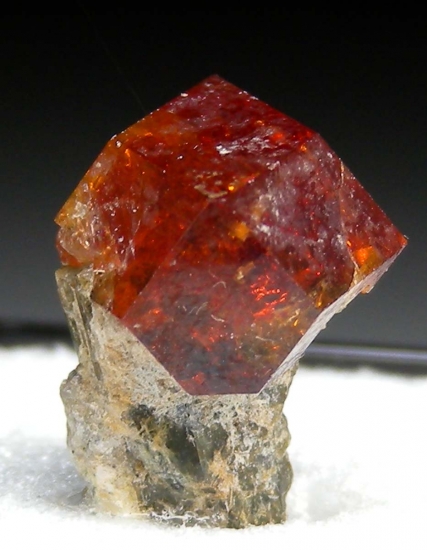 Grossular on Diopside from Eden Mills, Vermont, USA [db_pics/pics/D455d.jpg]