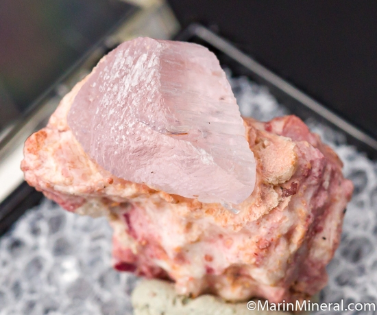 Kunzite from Katerina Mine, Pala, California, USA [db_pics/pics/D461c.jpg]