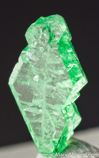 Faden Tsavorite from Merelani Hills, Arusha, Tanzania [db_pics/pics/D560b.jpg]