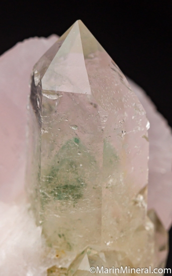 Manganocalcite on Quartz from Huanggang Mine, Inner Mongolia, China [db_pics/pics/D595f.jpg]