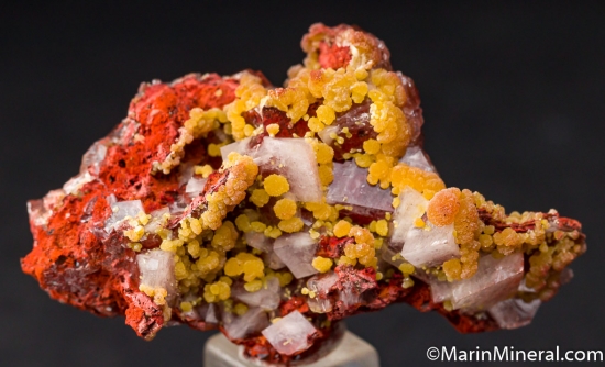 Mimetite with Calcite from Santa Eulalia, Chihuahua, Mexico [db_pics/pics/D614a.jpg]