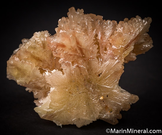 Cerussite from Daoping Mine, Yangshuo, Guangxi Region, China [db_pics/pics/J71a.jpg]