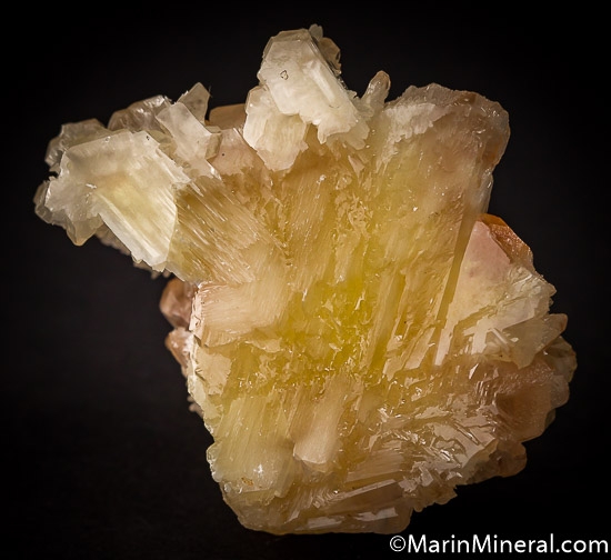 Cerussite from Daoping Mine, Yangshuo, Guangxi Region, China [db_pics/pics/J73a.jpg]