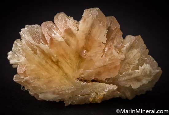 Cerussite from Daoping Mine, Yangshuo, Guangxi Region, China [db_pics/pics/J74a.jpg]
