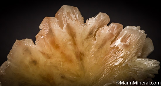 Cerussite from Daoping Mine, Yangshuo, Guangxi Region, China [db_pics/pics/J74c.jpg]