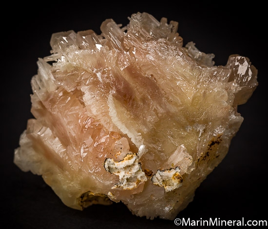 Cerussite from Daoping Mine, Yangshuo, Guangxi Region, China [db_pics/pics/J75b.jpg]