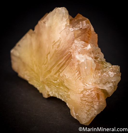 Cerussite from Daoping Mine, Yangshuo, Guangxi Region, China [db_pics/pics/J77c.jpg]
