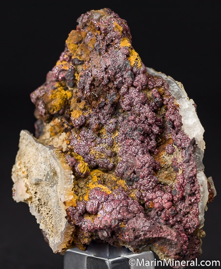 Cinnabar from California, USA [db_pics/pics/J900b.jpg]