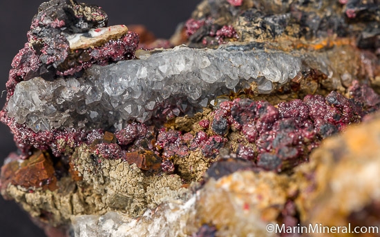 Cinnabar from California, USA [db_pics/pics/J900h.jpg]