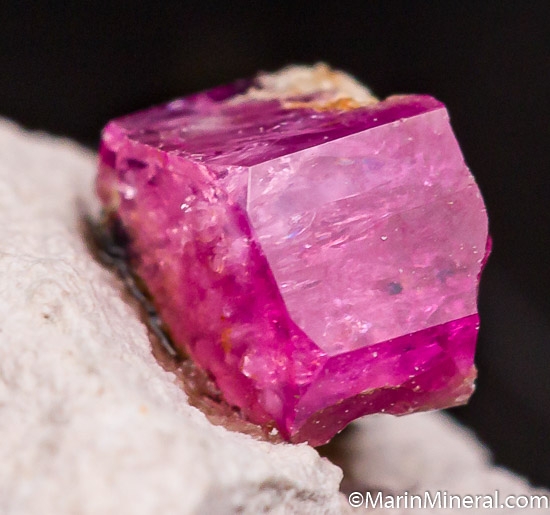 Red Beryl from Violet Claim, Utah, USA [db_pics/pics/K267c.jpg]