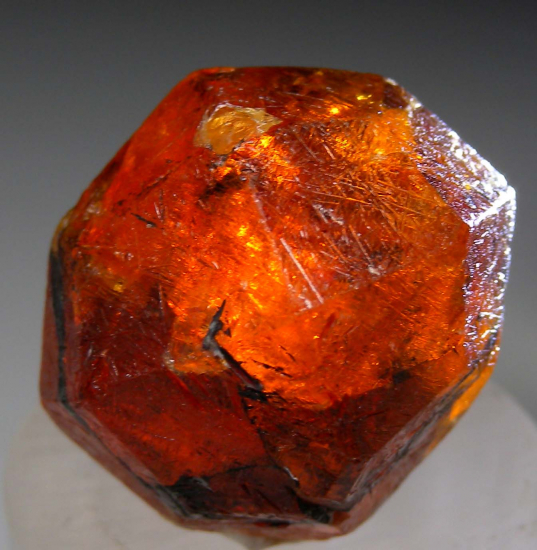 Spessartine from Nani, Loliondo, Tanzania [db_pics/pics/K392a.jpg]
