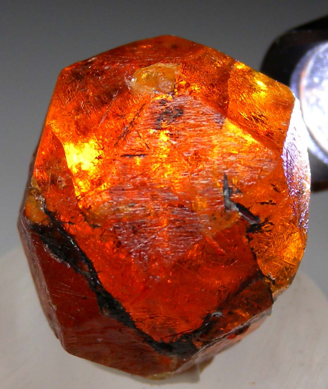 Spessartine from Nani, Loliondo, Tanzania [db_pics/pics/K392b.jpg]