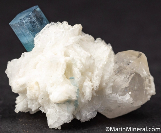 Indicolite on Albite with Quartz from Kunar Prov., Afghanistan [db_pics/pics/K700d.jpg]