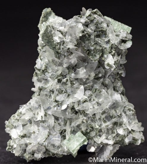 Fluorite with Calcite from Dongpo Mine, Yizhang Co., Hunan, China [db_pics/pics/K738c.jpg]