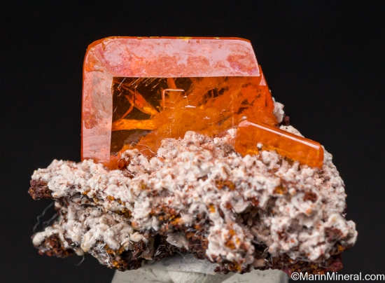 Wulfenite from Los Lamentos, Chihuahua, Mexico [db_pics/pics/LL108a.jpg]