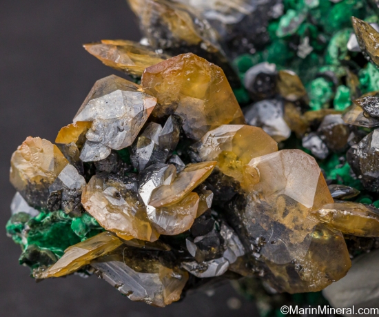 Wulfenite with Malachite from Tsumeb, Namibia [db_pics/pics/LL109f.jpg]