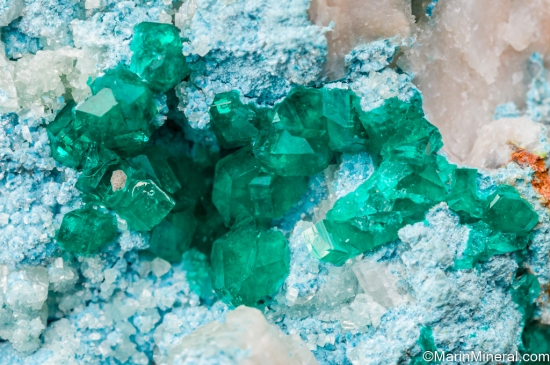 Dioptase, Plancheite from Tsumeb, Namibia [db_pics/pics/LL130h.jpg]