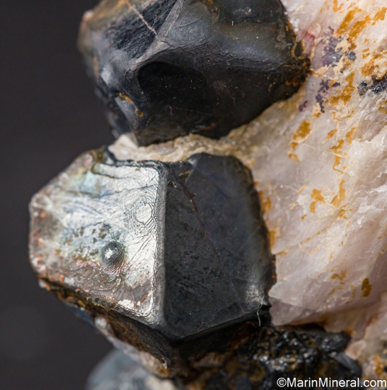 Franklinite from Sterling Hill Mine, Franklin, New Jersey, USA [db_pics/pics/LL140e.jpg]