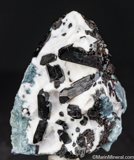Neptunite from Gem Mine, San Benito Co., California, USA [db_pics/pics/LL203a.jpg]