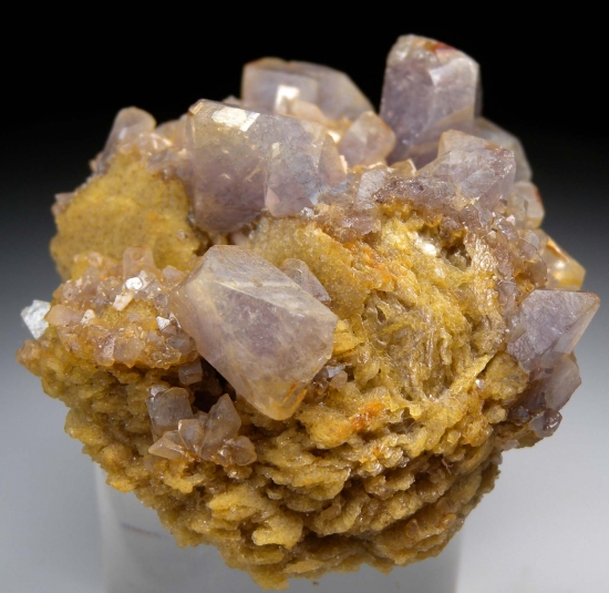 Herderite on Siderite from Xanda Mine, Virgem da Lapa, Minas Gerais, Brazil [db_pics/pics/LL254d.jpg]