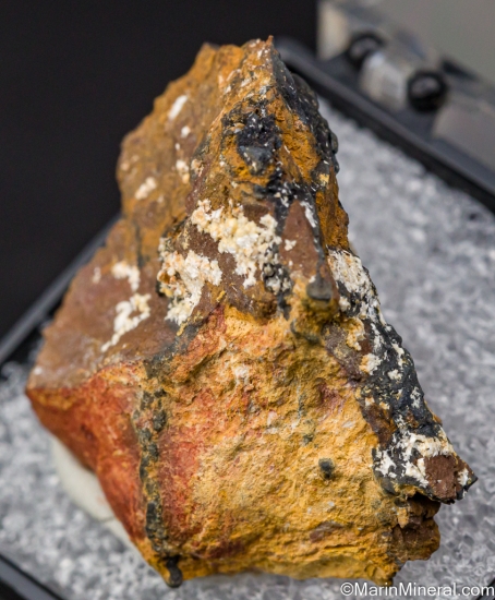 Churchite from Virginia, USA [db_pics/pics/LL335c.jpg]