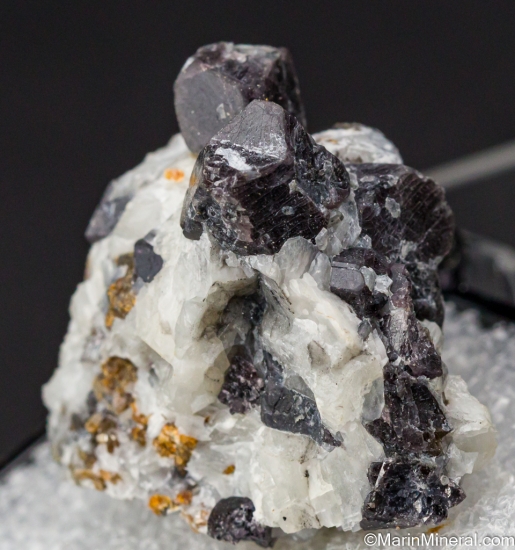 Spinel with Chondrodite from Limecrest Quarry, Sussex Co., New Jersey, USA [db_pics/pics/LL378b.jpg]