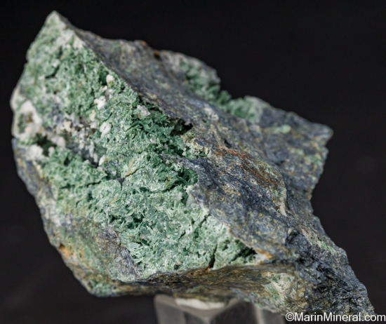 Jadeite crystals from Russian River, Cloverdale area, Mendocino Co., California, USA [db_pics/pics/LL393b.jpg]