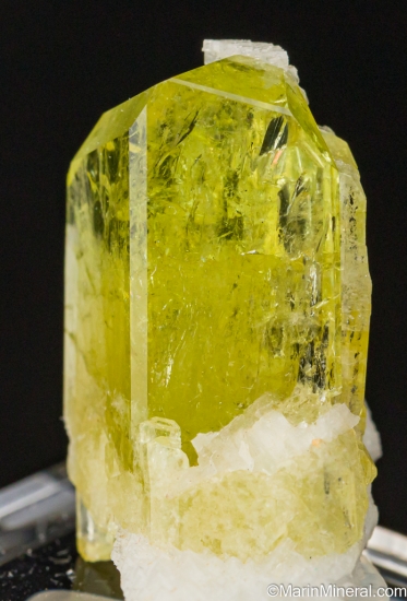 Brazilianite from Telirio Mine, LinÃ³polis, Divino das Laranjeiras, Minas Gerais, Brazil [db_pics/pics/LL485c.jpg]