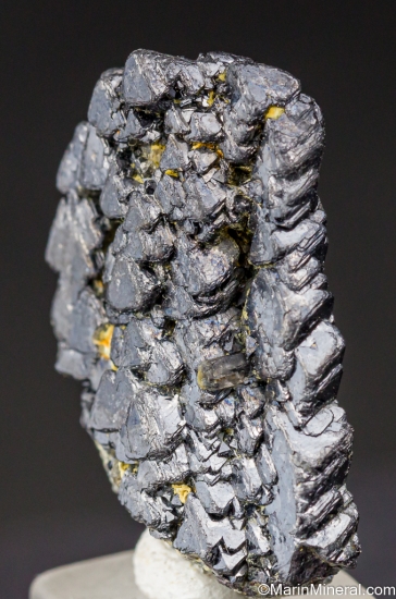 Magnetite with Orthoclase from Imilchil, Midelt Province, DrÃ¢a-Tafilalet Region, Morocco [db_pics/pics/LL527b.jpg]