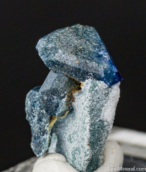 Benitoite from Gem Mine, San Benito Co., California, USA [db_pics/pics/LL579c.jpg]