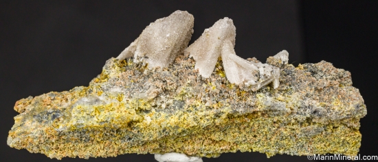 Cerussite coated by Anglesite with Pyromorphite from Blackwoods Open Cut, Broken Hill, NSW, Australia [db_pics/pics/LL586b.jpg]