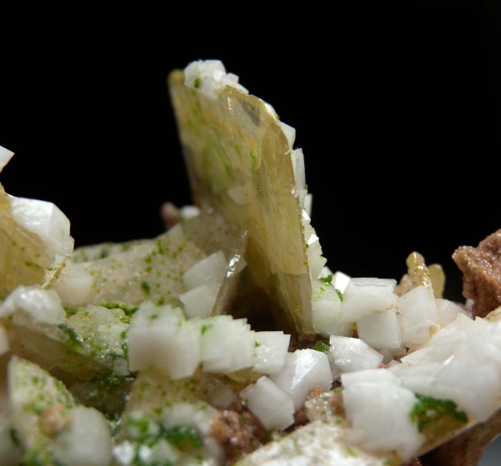 Dolomite, Duftite on Wulfenite from Tsumeb, Namibia [db_pics/pics/LL610f.jpg]