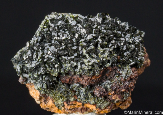 Olivenite from Copper Stope, Majuba Hill Mine, Pershing Co., Nevada, USA [db_pics/pics/LL662a.jpg]