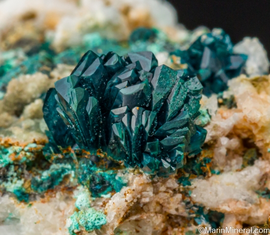 Veszelyite from Dongchuan, Kunming, Yunnan, China [db_pics/pics/LL699c.jpg]
