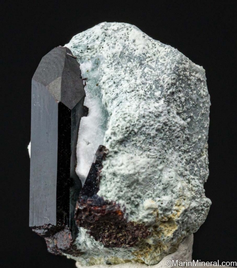Neptunite with Benitoite from Gem Mine, San Benito Co., California, USA [db_pics/pics/LL709b.jpg]