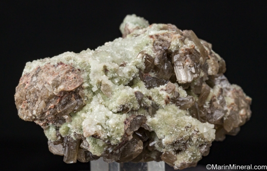 Willemite on Cerussite from Tsumeb, Namibia [db_pics/pics/LL736b.jpg]