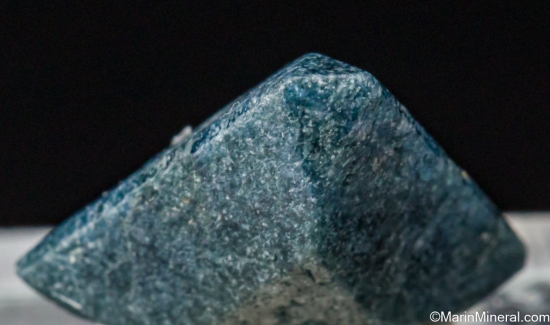 Benitoite from Gem Mine, San Benito Co., California, USA [db_pics/pics/LL739d.jpg]