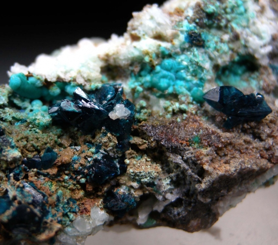 Veszelyite from Dongchuan, Kunming, Yunnan, China [db_pics/pics/LL862b.jpg]